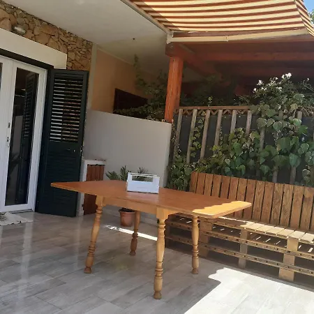 Holiday home Grey's House